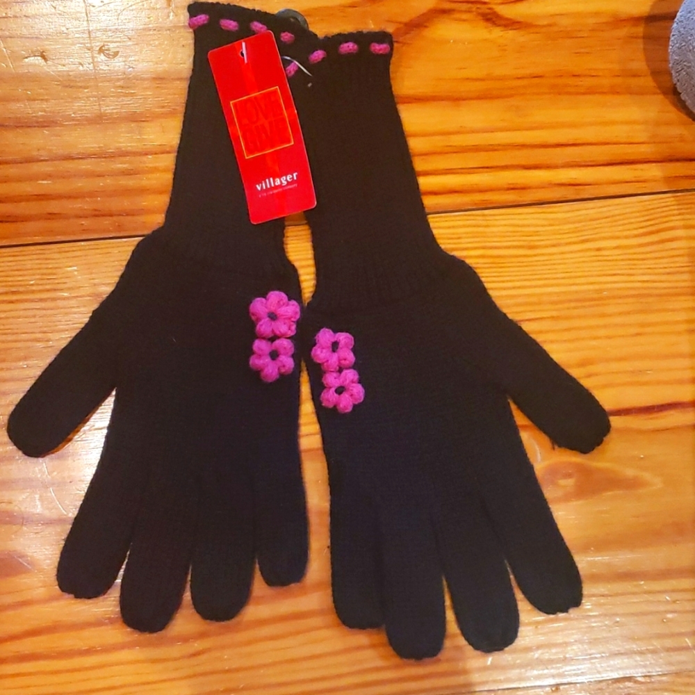 Villager, women's gloves, black w/pink flowers  pink stitching around opening